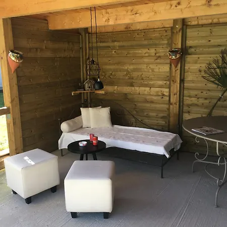 La Ferme Du Preneau Nocleg ze śniadaniem 3*